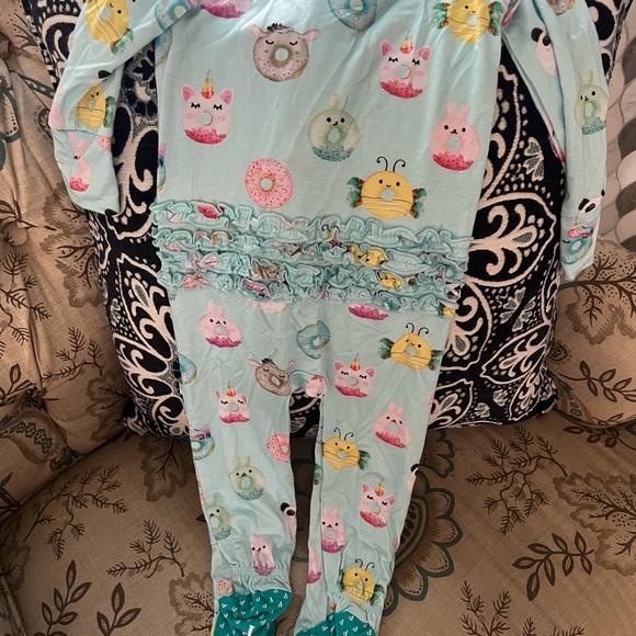 NWT posh peanut donuts footie pajama - Picture 3 of 3